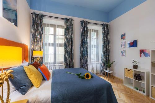Fragola Apartments Pop Of Colour