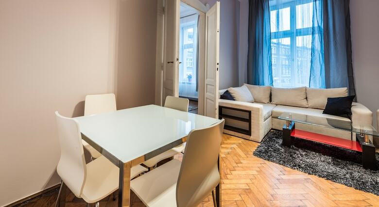 Heaven Eleven Apartments - Old Town