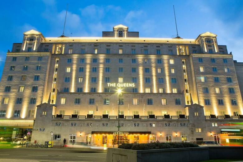 Hotel Queens