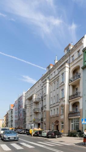 Apartments Pozna? ?azarz