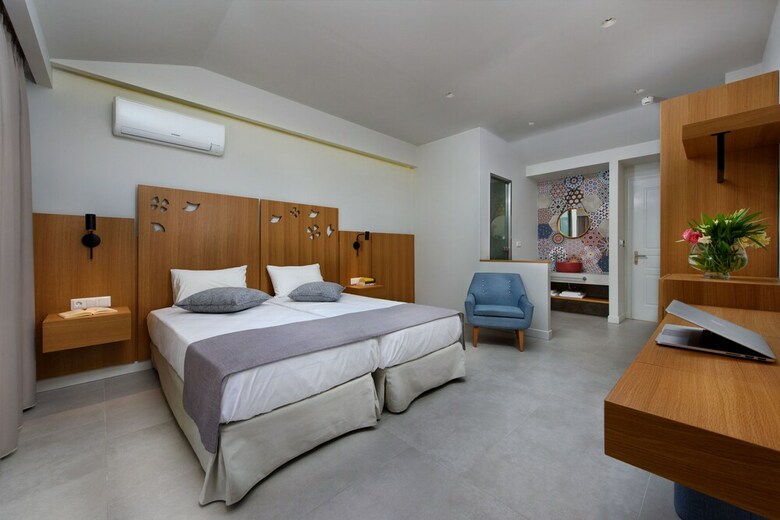 Hotel Olympion Village
