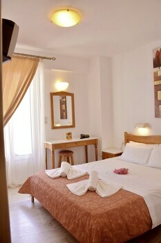 Hotel Apartments Irini