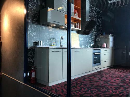 Albergue Loft Car Factory