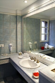 Hotel Nina Suites