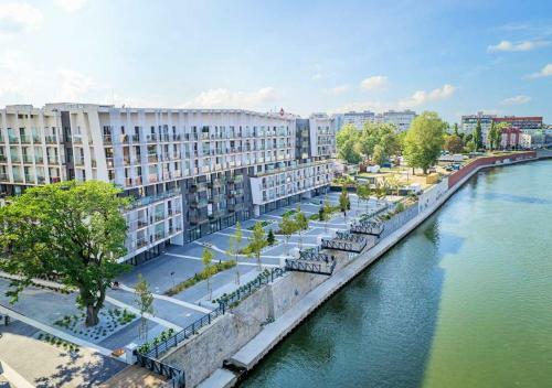 About Art Apartments