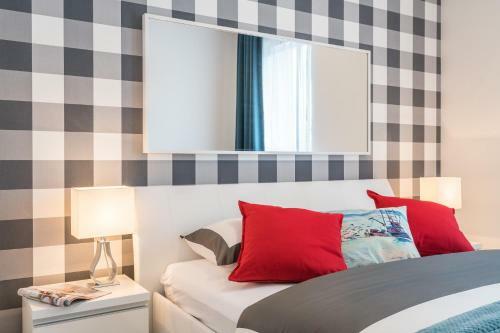 Deluxe Apartments By The Railway Station