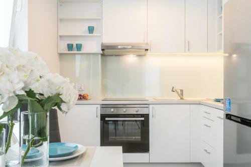 Deluxe Apartments By The Railway Station