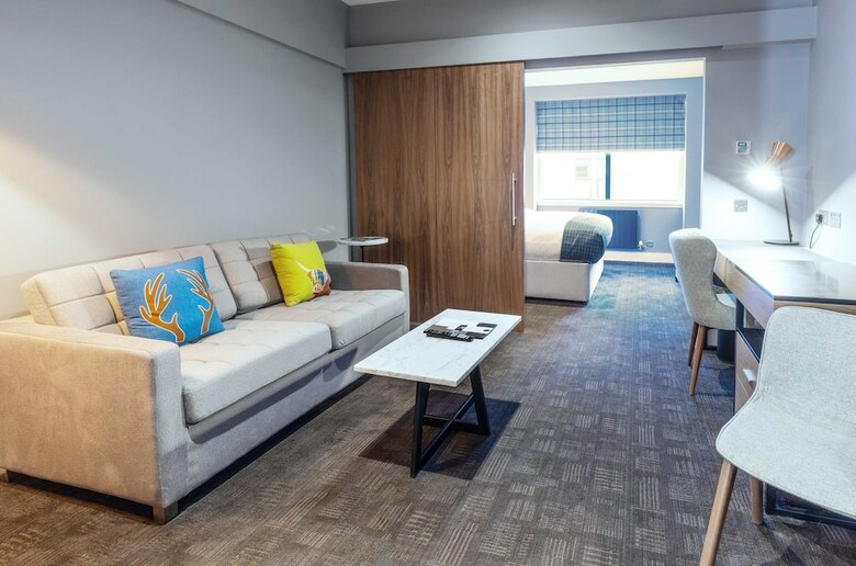 Sandman Signature Aberdeen Hotel