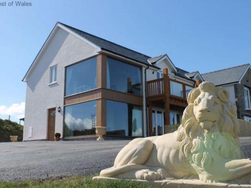 Holiday Home Gwelfryn