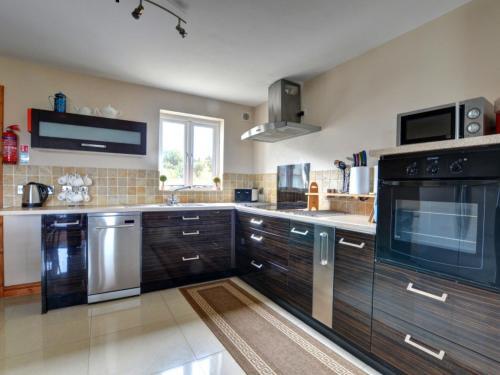 Holiday Home Gwelfryn