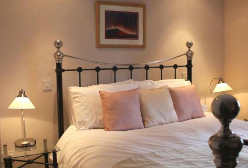 Alston Art Apartments