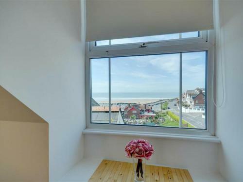 Spacious Holiday Home In Woolacombe Near Sea