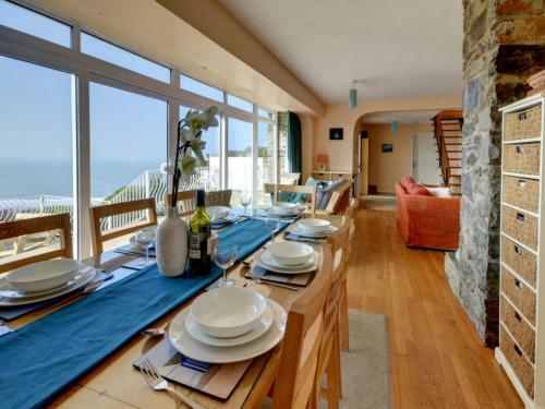 Holiday Home Seascape