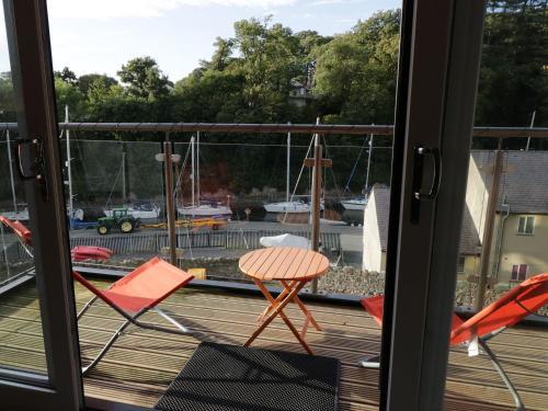 Llys Marina, Y Felinheli