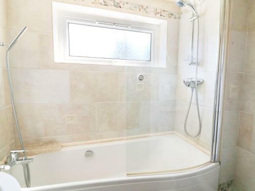 11 The Village, Yelverton