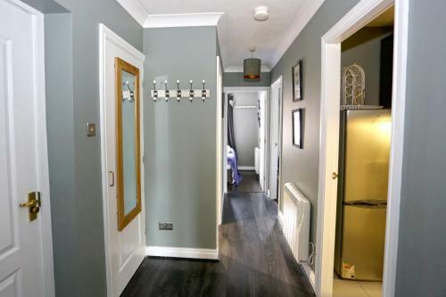 Monkbridge Mews Apartment