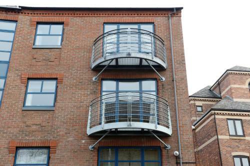 Emperors Wharf 2 Bedroom Apartment
