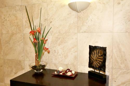 Emperors Wharf 2 Bedroom Apartment