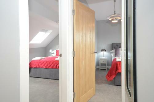 Apartamento Froghall Suites
