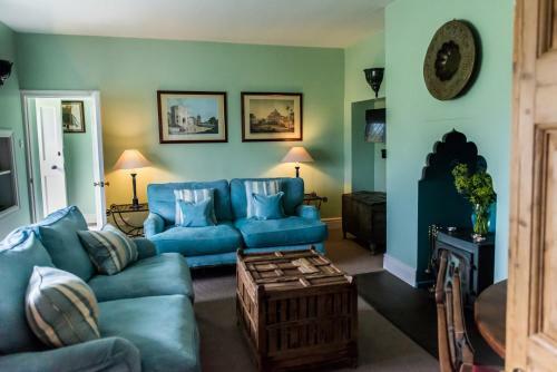Courtyard Cottages - Combermere Abbey Estate
