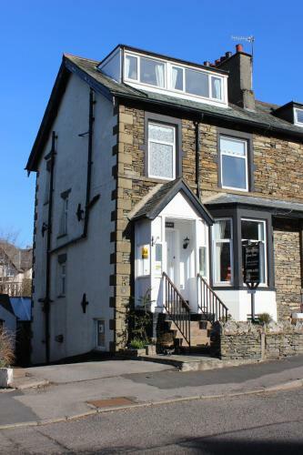 Hostal Invergarry Guest House (adults Only)