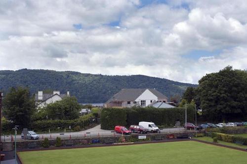 Woodside West