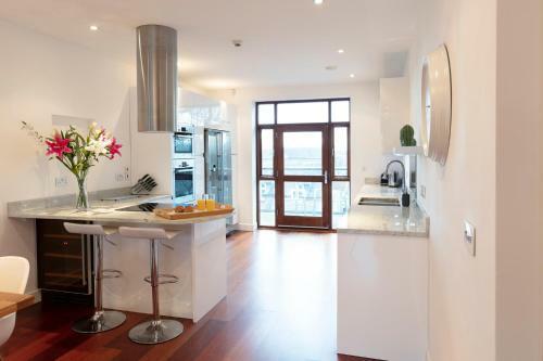 Hampden Apartments - The Henry