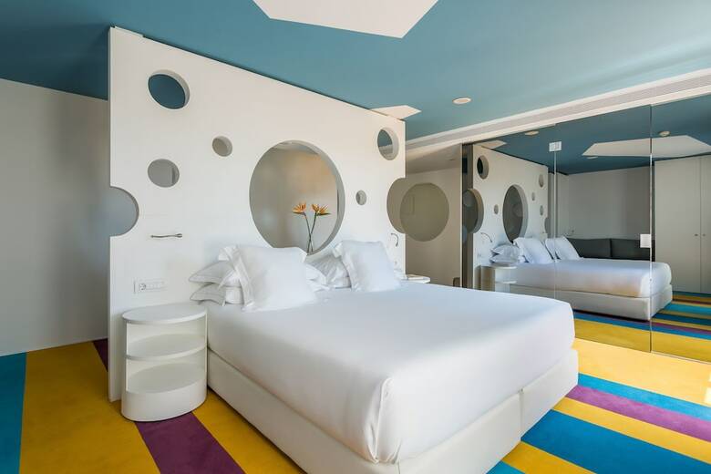Hotel Room Mate Pau