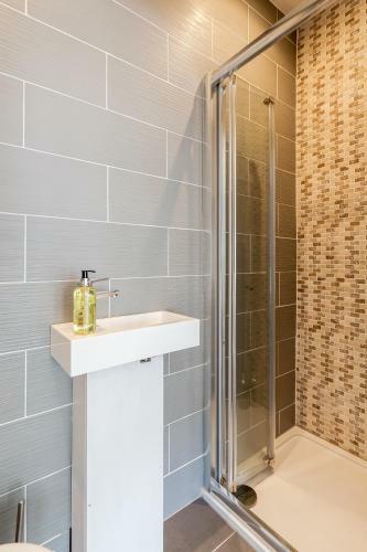 Hostal Westland House