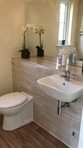 Villa Luxury 3 Bed Home By The Lake