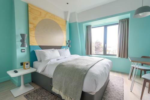 Hotel Room2 Southampton Hometel