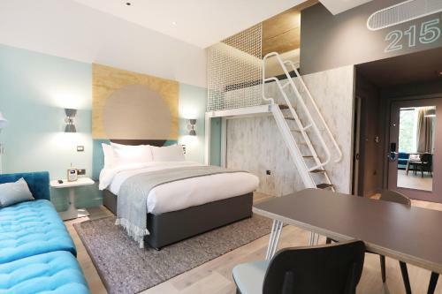 Hotel Room2 Southampton Hometel