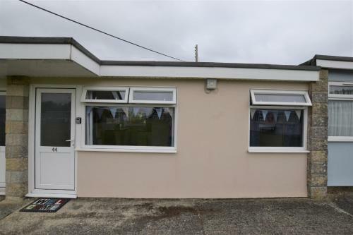 44 Sandown Bay Holiday Centre