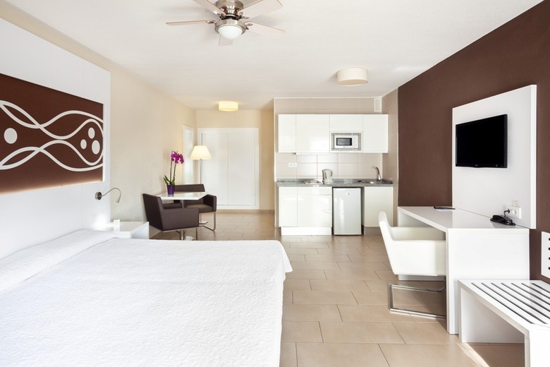 Aparthotel Playaolid Suites&apartments