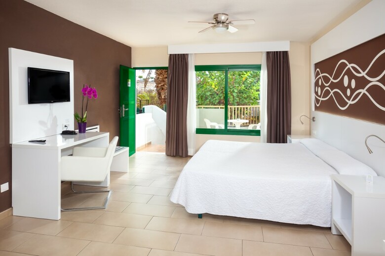 Aparthotel Playaolid Suites&apartments