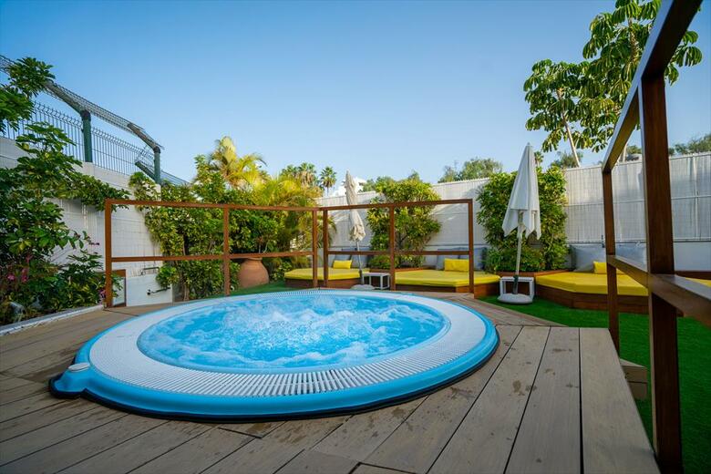Vanilla Garden Hotel - Adults Only