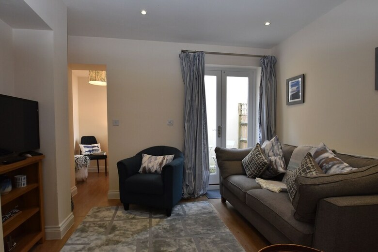 Curlew House