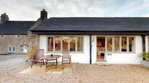 Atlantic Cottage At Rosevidney Manor