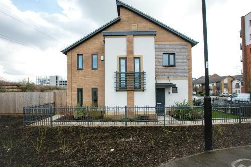 Kvm - Quayside House