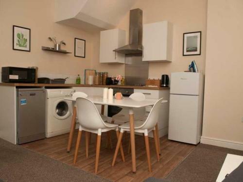 Allure City Apartment