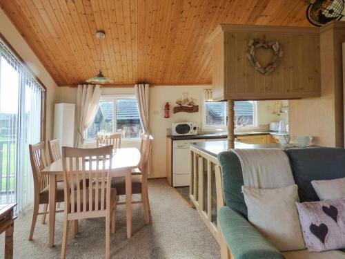 Peri Lodge (no 204)
