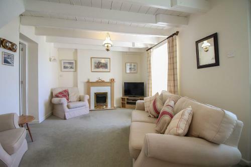 Cliffwell House