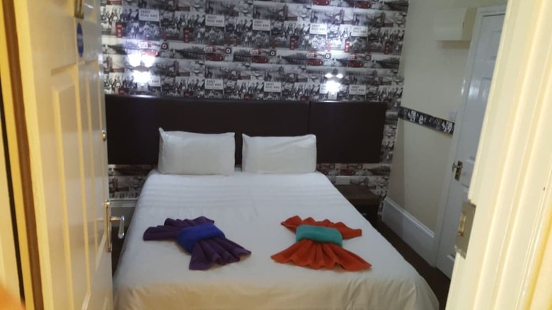 Hostal Portsmouth Budget Hotels