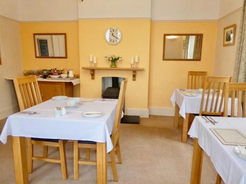Bed & Breakfast Dartmoor House B & B