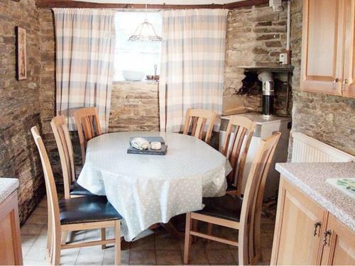 The Farmhouse, Newcastle Emlyn