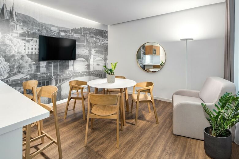 Hotel Mamaison Residence Downtown Prague