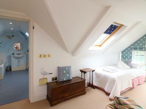 Elphinstone, Newton Ferrers