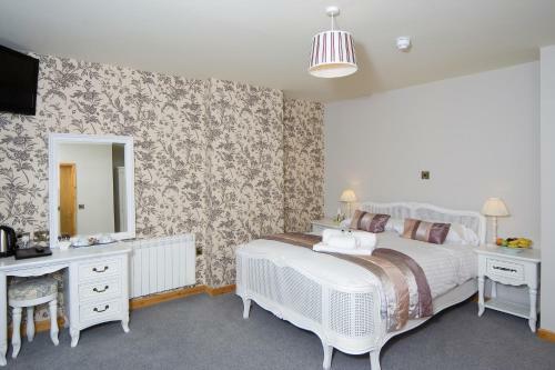 The Elephant & Castle Hotel