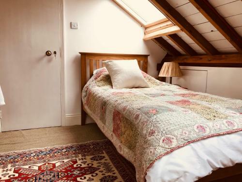 Bed & Breakfast Tresillian House