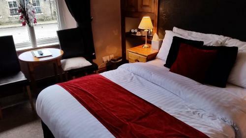 Forresters Hotel, Bar & French Restaurant